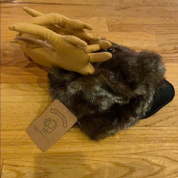 Child’s moose hat ! - Picture 2 of 5